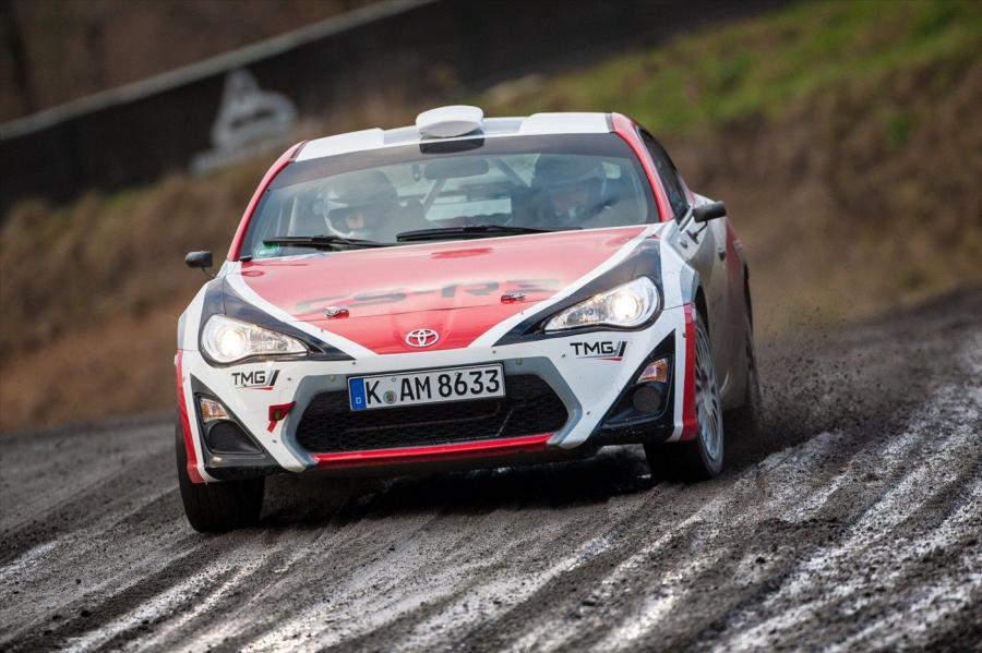  Toyota GT 86 CS-R3 Rally Car 2015 года  (фото 5 из 19)